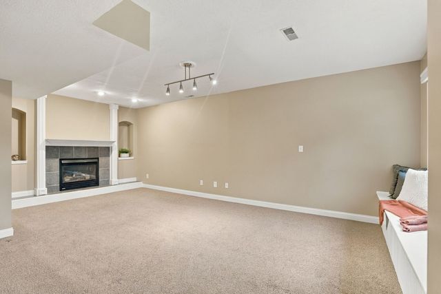 4657 N Sturdevant Street, Davenport, IA 52806