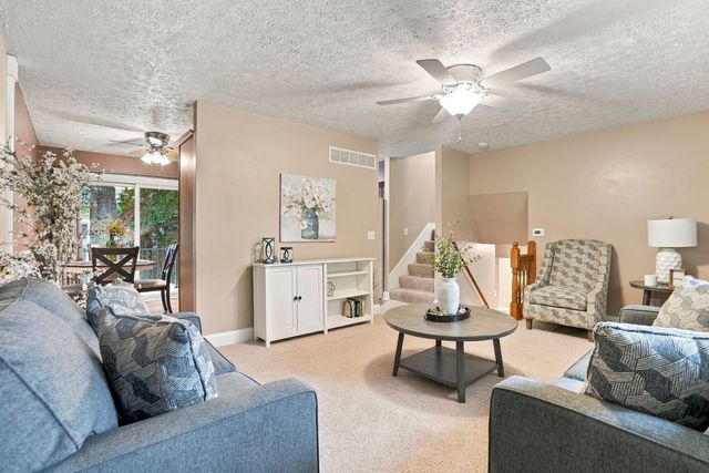 4657 N Sturdevant Street, Davenport, IA 52806
