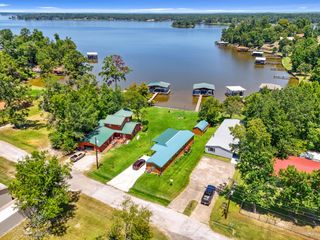 729 N Lake Shore Drive, Trinity, TX 75862