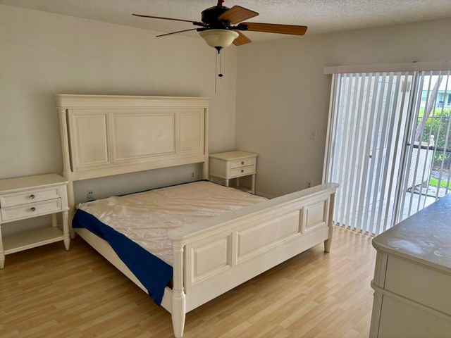 4040 Crystal Lake Drive 101, Pompano Beach, FL 33064