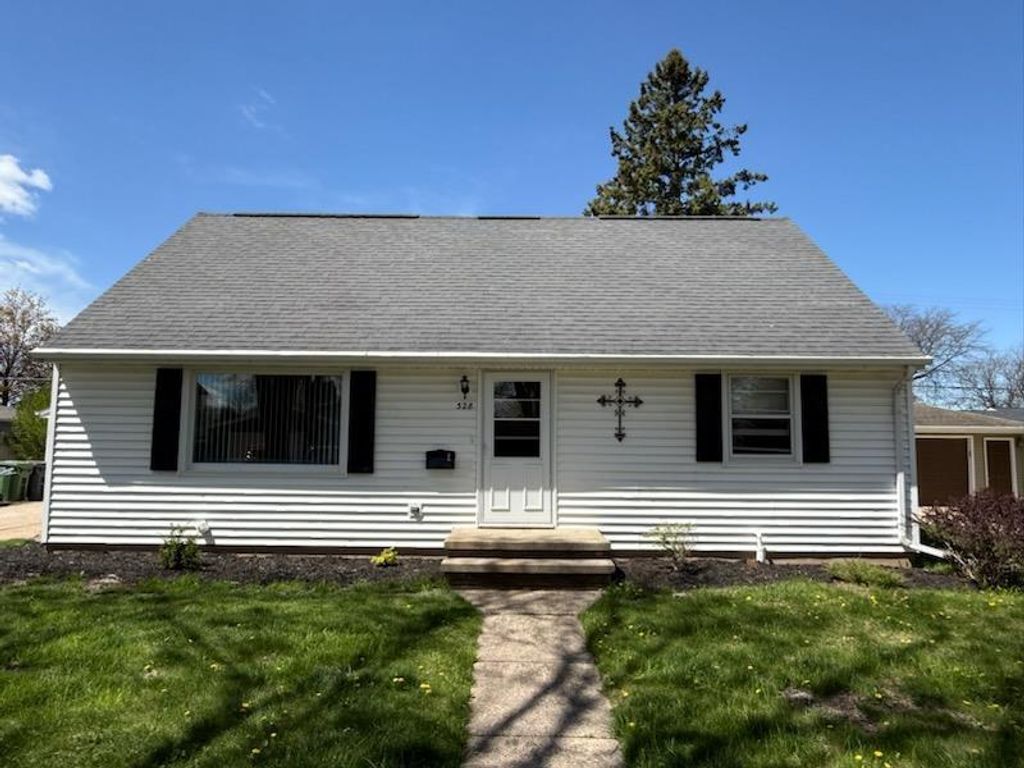 328 N ROGER STREET, Kimberly, WI 54136