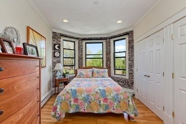 61 Park Dr 10, Boston, MA 02215