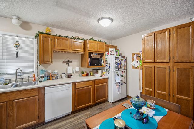 320 E Hughes Avenue, Des Moines, IA 50315