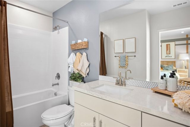 723 E Route 66, Glendora, CA 91740