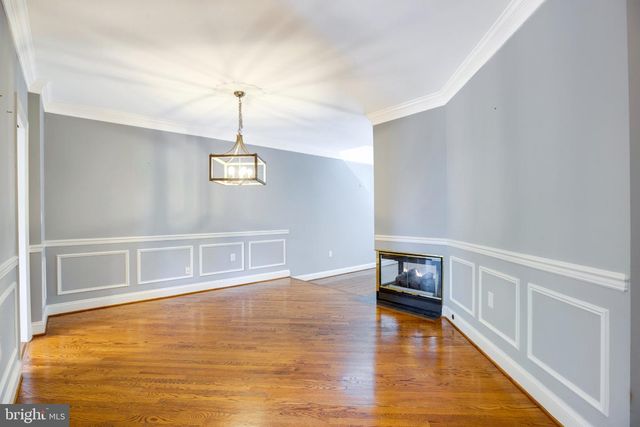 2914 OAKTON CREST PL, Vienna, VA 22181