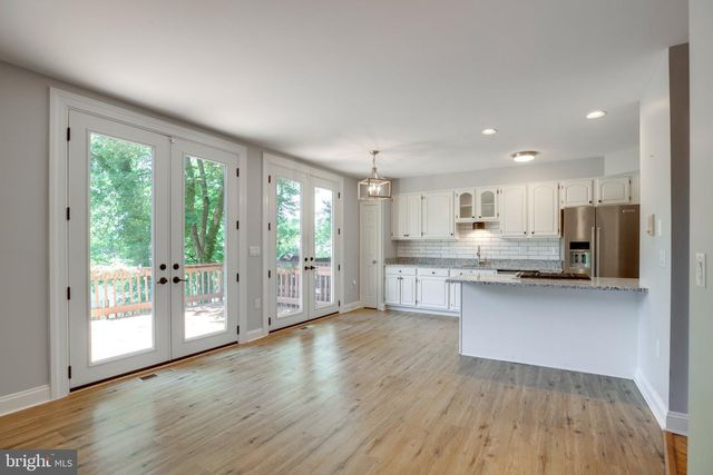 2914 OAKTON CREST PL, Vienna, VA 22181