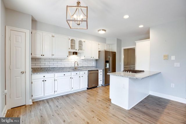 2914 OAKTON CREST PL, Vienna, VA 22181
