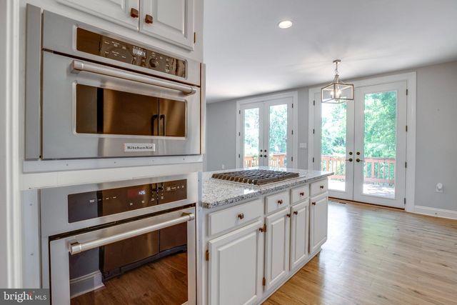 2914 OAKTON CREST PL, Vienna, VA 22181