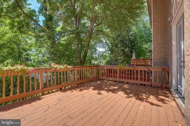 2914 OAKTON CREST PL, Vienna, VA 22181