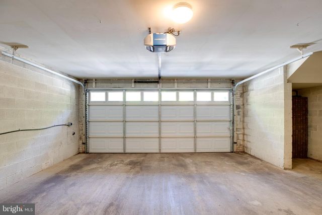 2914 OAKTON CREST PL, Vienna, VA 22181