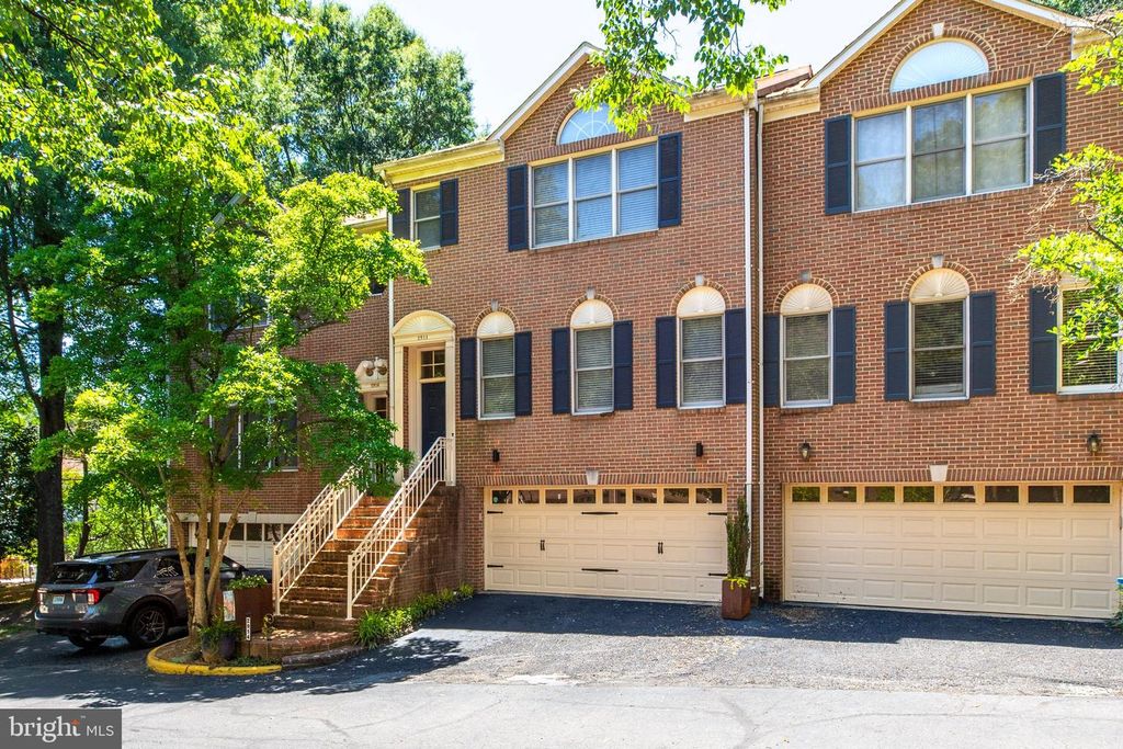 2914 OAKTON CREST PL, Vienna, VA 22181