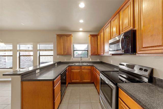 575 S Virginia Hills Drive 303, Mckinney, TX 75072