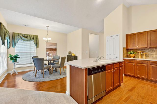 6931 Rothwell Street, New Albany, OH 43054