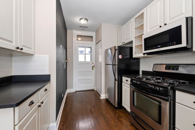 344 S MAPLE Avenue 3B, Oak Park, IL 60302