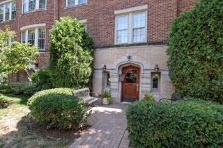 344 S MAPLE Avenue 3B, Oak Park, IL 60302