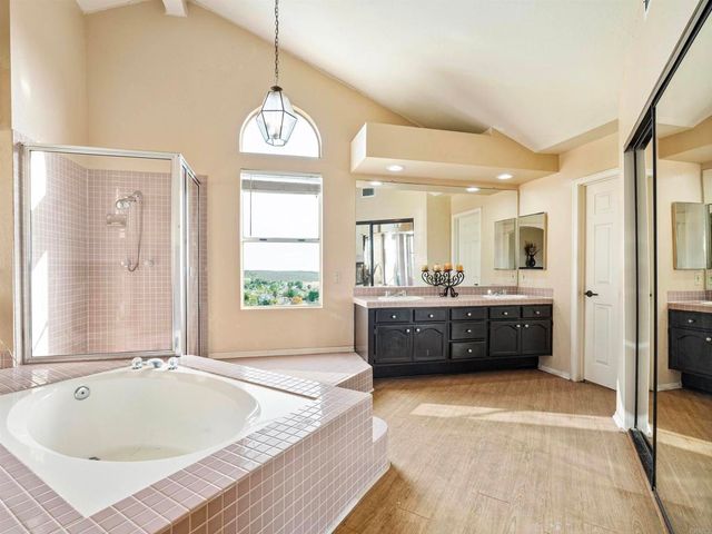 5048 Viewridge Way, Oceanside, CA 92056