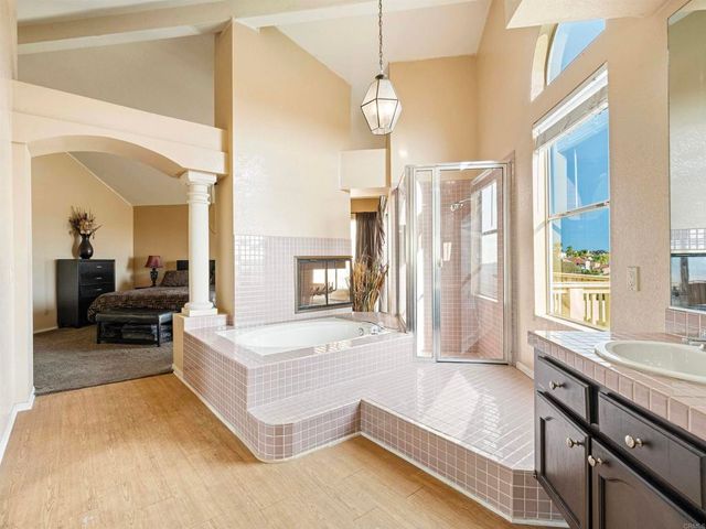 5048 Viewridge Way, Oceanside, CA 92056