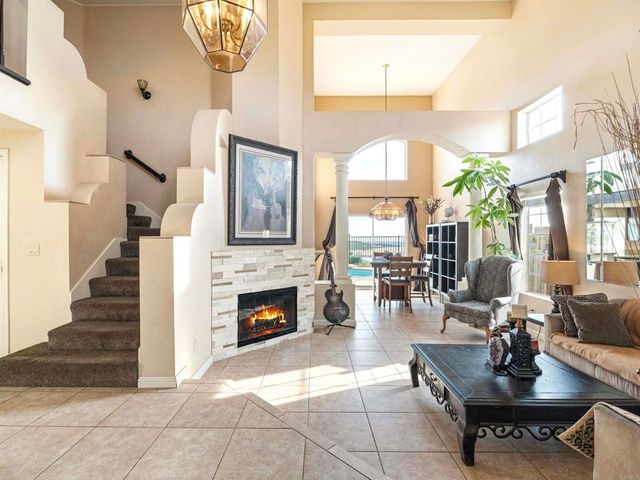 5048 Viewridge Way, Oceanside, CA 92056