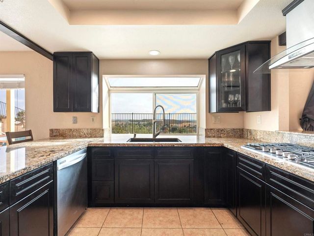 5048 Viewridge Way, Oceanside, CA 92056