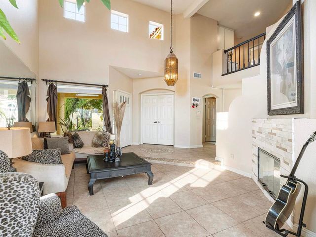 5048 Viewridge Way, Oceanside, CA 92056