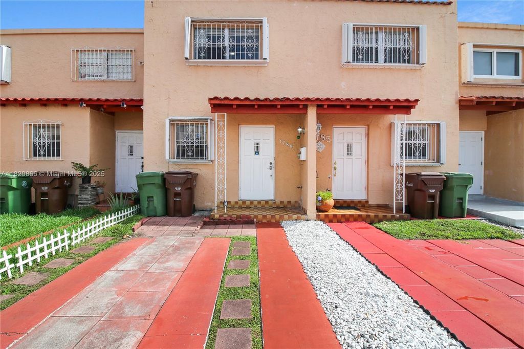 1789 W 57th St 203, Hialeah, FL 33012