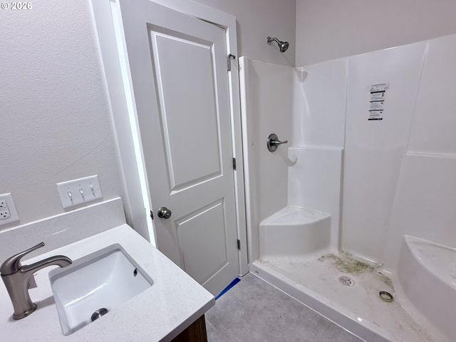 9916 Ne 28TH Pl, Vancouver, WA 98686