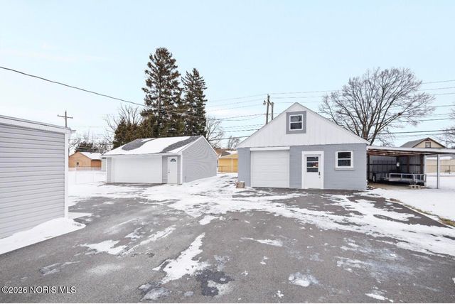 213 E Indiana Avenue, Maumee, OH 43537