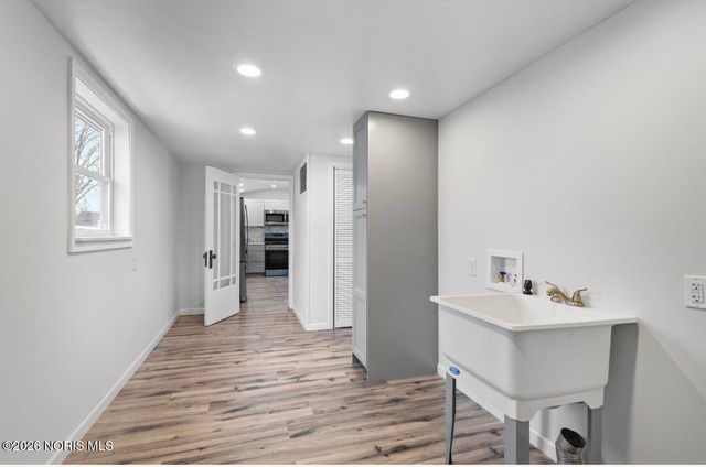 213 E Indiana Avenue, Maumee, OH 43537