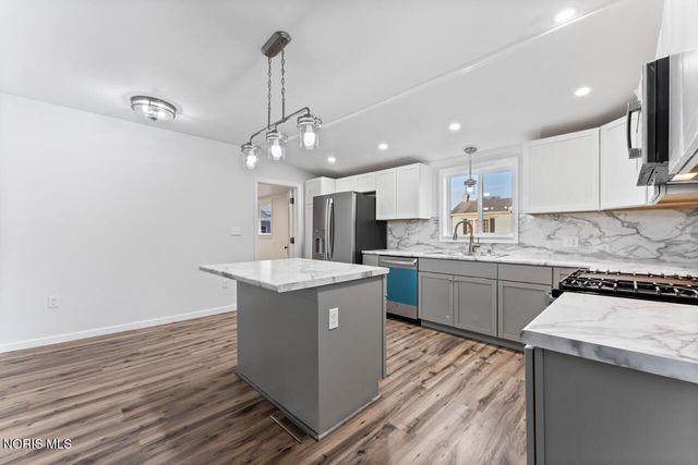 213 E Indiana Avenue, Maumee, OH 43537