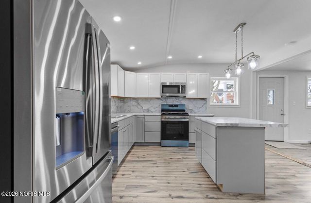 213 E Indiana Avenue, Maumee, OH 43537