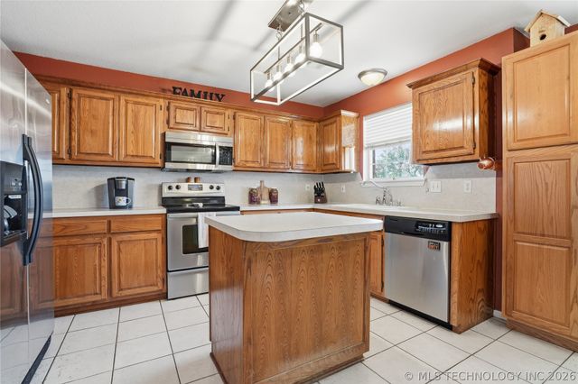 13294 S Maple Street, Glenpool, OK 74033