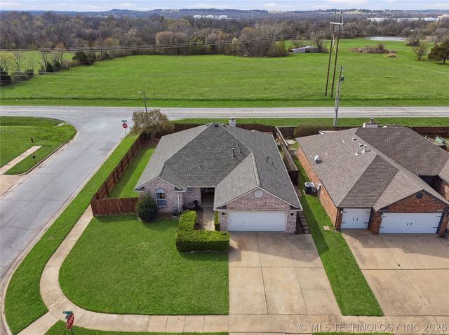 13294 S Maple Street, Glenpool, OK 74033