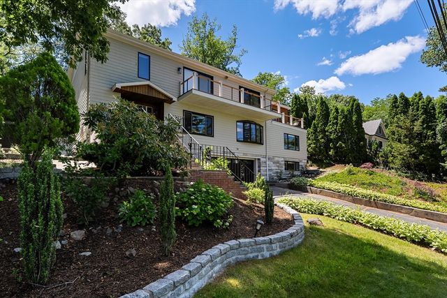 78 Hutchinson Rd, Arlington, MA 02474
