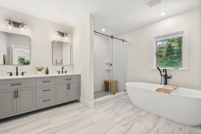 78 Hutchinson Rd, Arlington, MA 02474