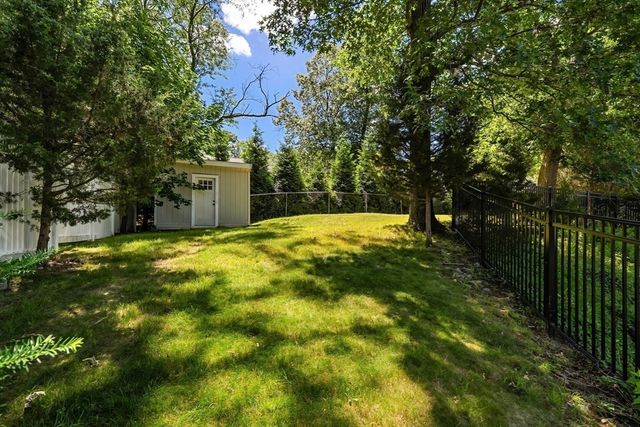 78 Hutchinson Rd, Arlington, MA 02474