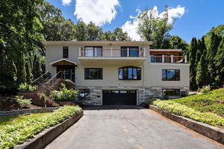 78 Hutchinson Rd, Arlington, MA 02474