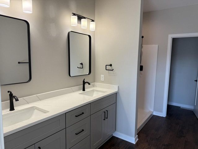 202 Edgewater COURT, Theresa, WI 53091