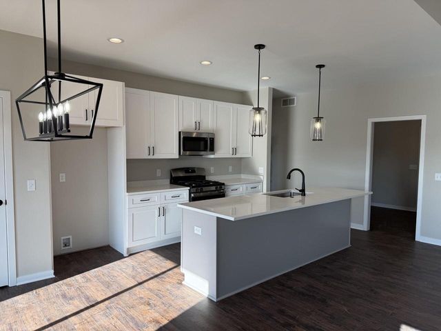 202 Edgewater COURT, Theresa, WI 53091