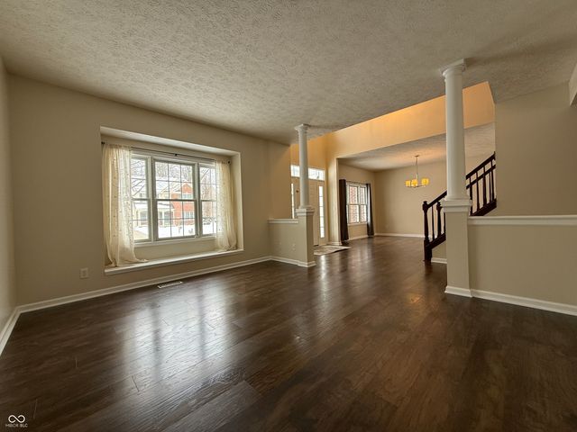 8637 Holm Mountain Circle, Avon, IN 46123