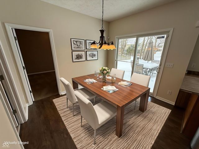 8637 Holm Mountain Circle, Avon, IN 46123