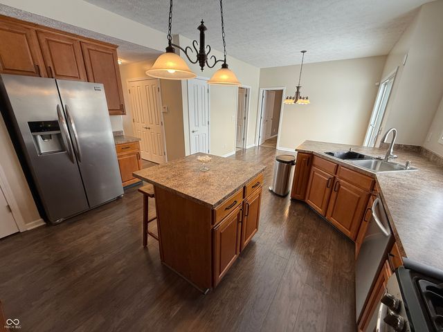 8637 Holm Mountain Circle, Avon, IN 46123