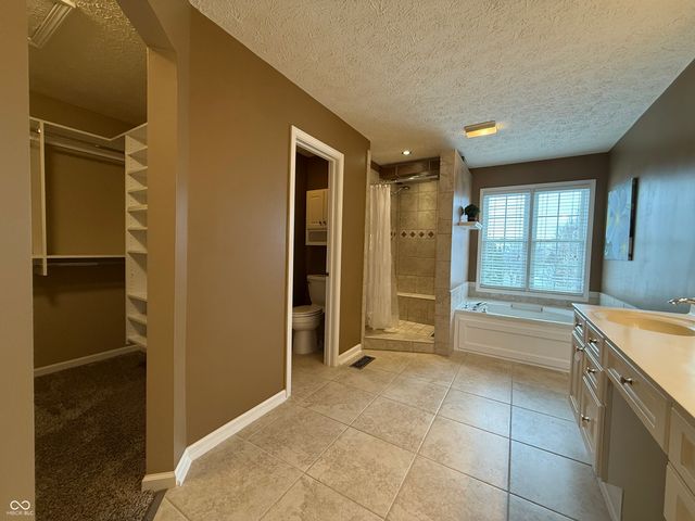 8637 Holm Mountain Circle, Avon, IN 46123