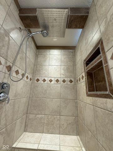 8637 Holm Mountain Circle, Avon, IN 46123