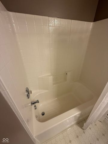 8637 Holm Mountain Circle, Avon, IN 46123