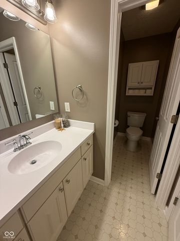 8637 Holm Mountain Circle, Avon, IN 46123