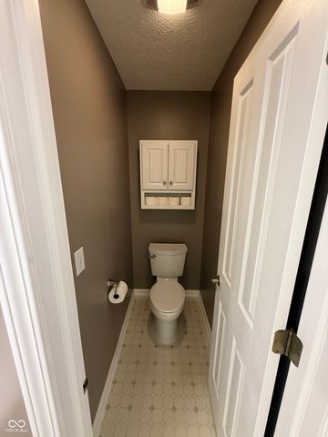 8637 Holm Mountain Circle, Avon, IN 46123