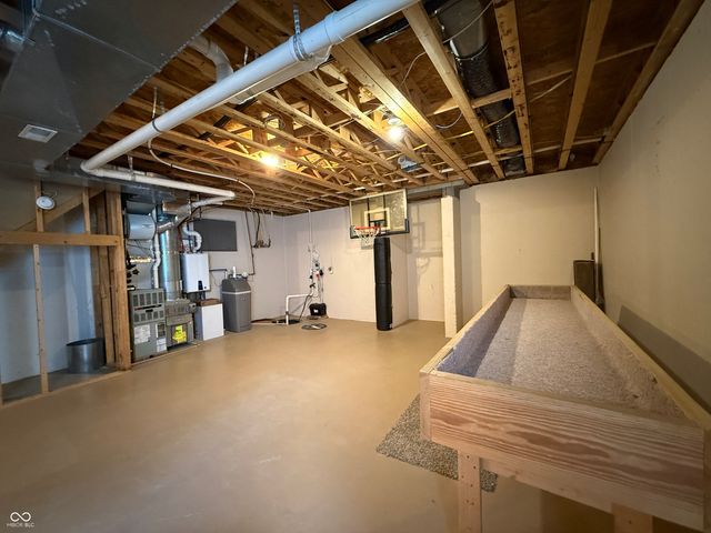 8637 Holm Mountain Circle, Avon, IN 46123