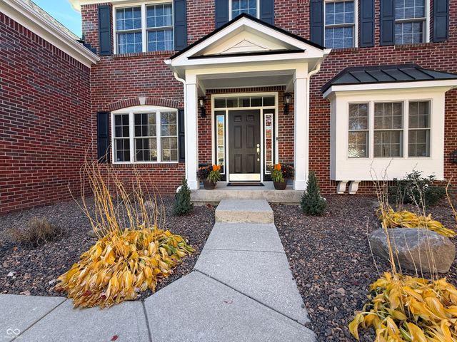 8637 Holm Mountain Circle, Avon, IN 46123