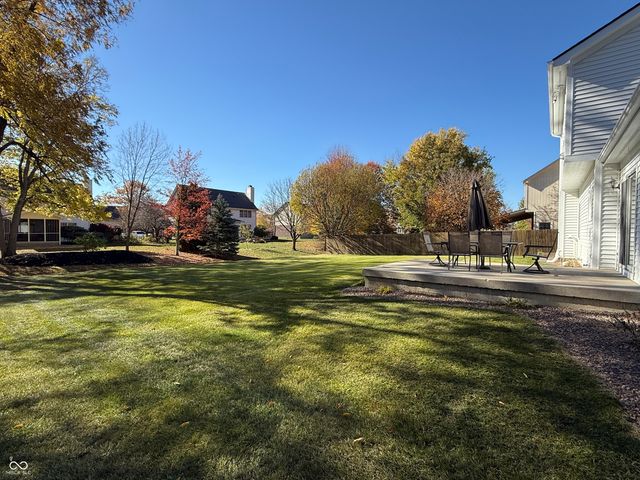 8637 Holm Mountain Circle, Avon, IN 46123