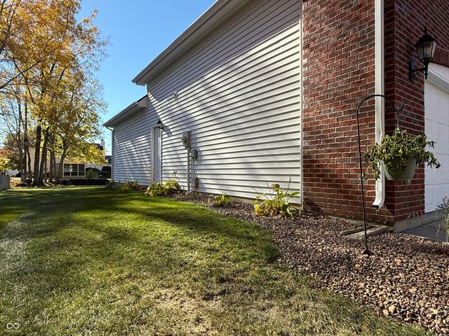8637 Holm Mountain Circle, Avon, IN 46123